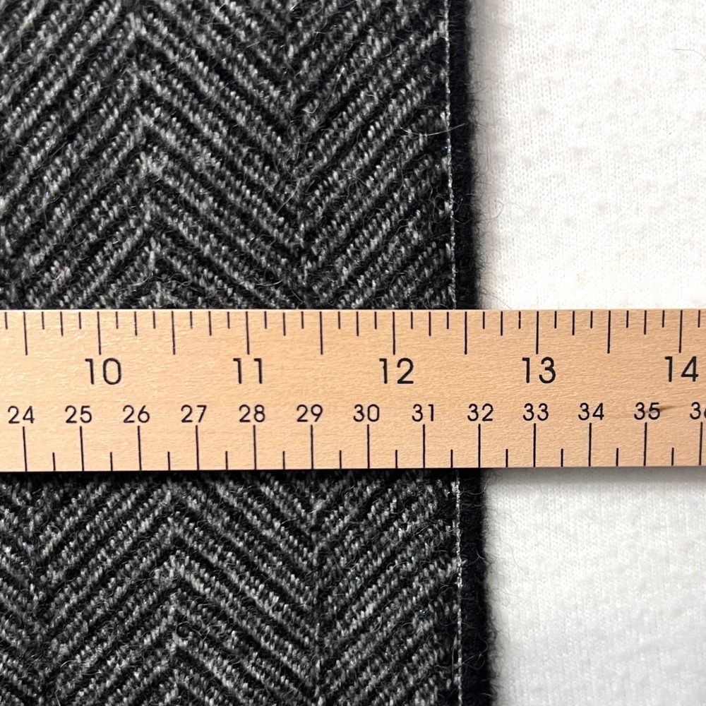 Everything Alpaca‎ Peruvian Scarf 100% Baby Alpaca Herringbone Grey Black Fringe - Picture 4 of 8